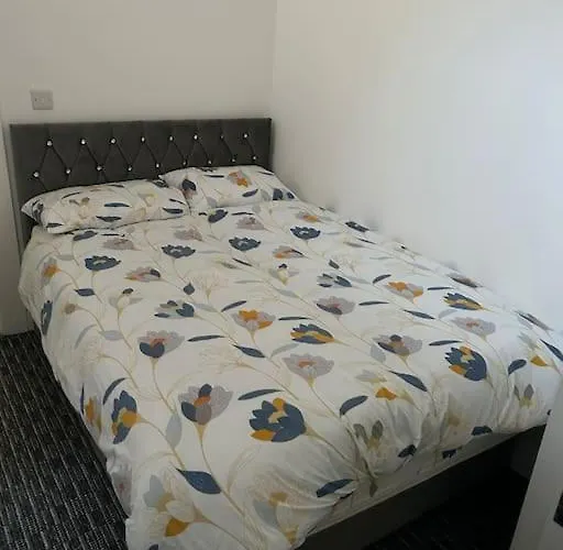 Modern 1 Bed In Salford